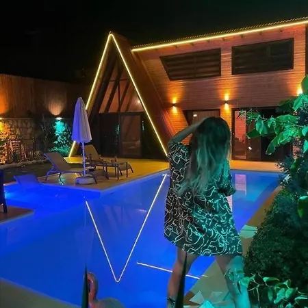 Kas Kalkan Patara'da Oezel Havuz Ve Jakuzili Belcim Adakoy