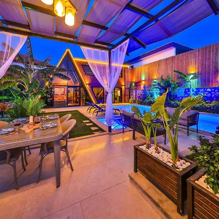 Villa Kas Kalkan Patara'da Oezel Havuz Ve Jakuzili Belcim Adakoy