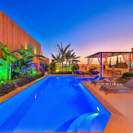 Villa Kas Kalkan Patara'da Oezel Havuz Ve Jakuzili Belcim *
