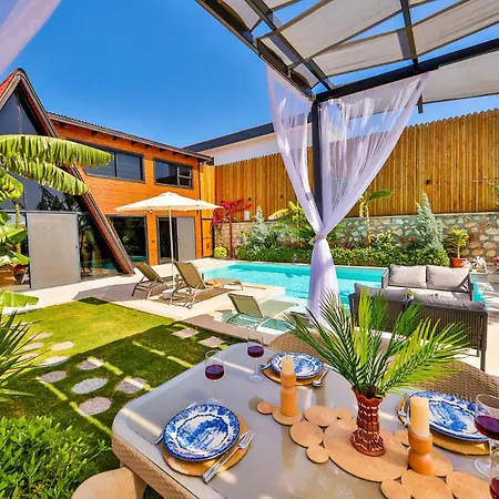 Villa Kas Kalkan Patara'da Oezel Havuz Ve Jakuzili Belcim Adakoy